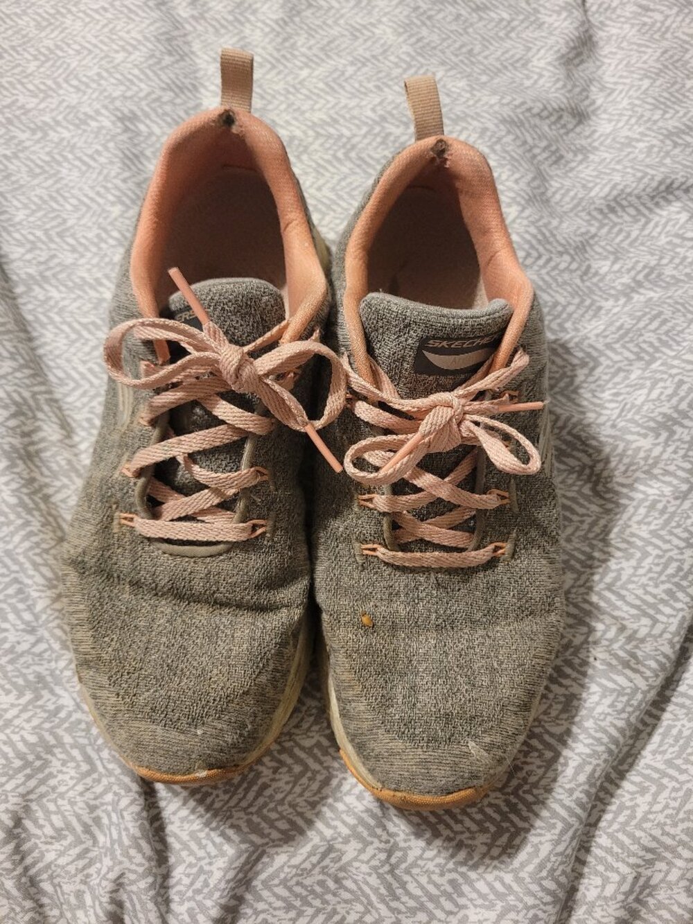 Skechers sneakers 8.5